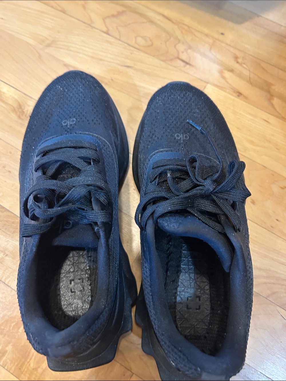 ALO Yoga Women's Athletic Sneakers in Black